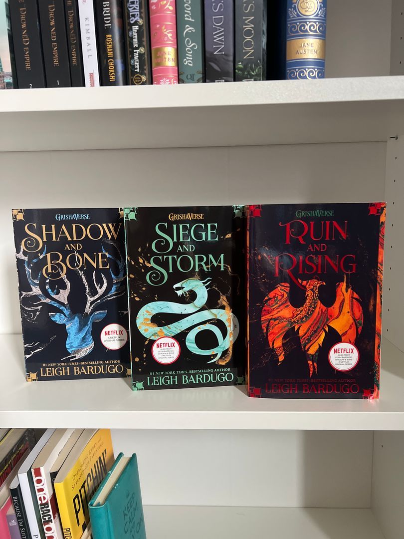 The Shadow and Bone Trilogy Boxed Set