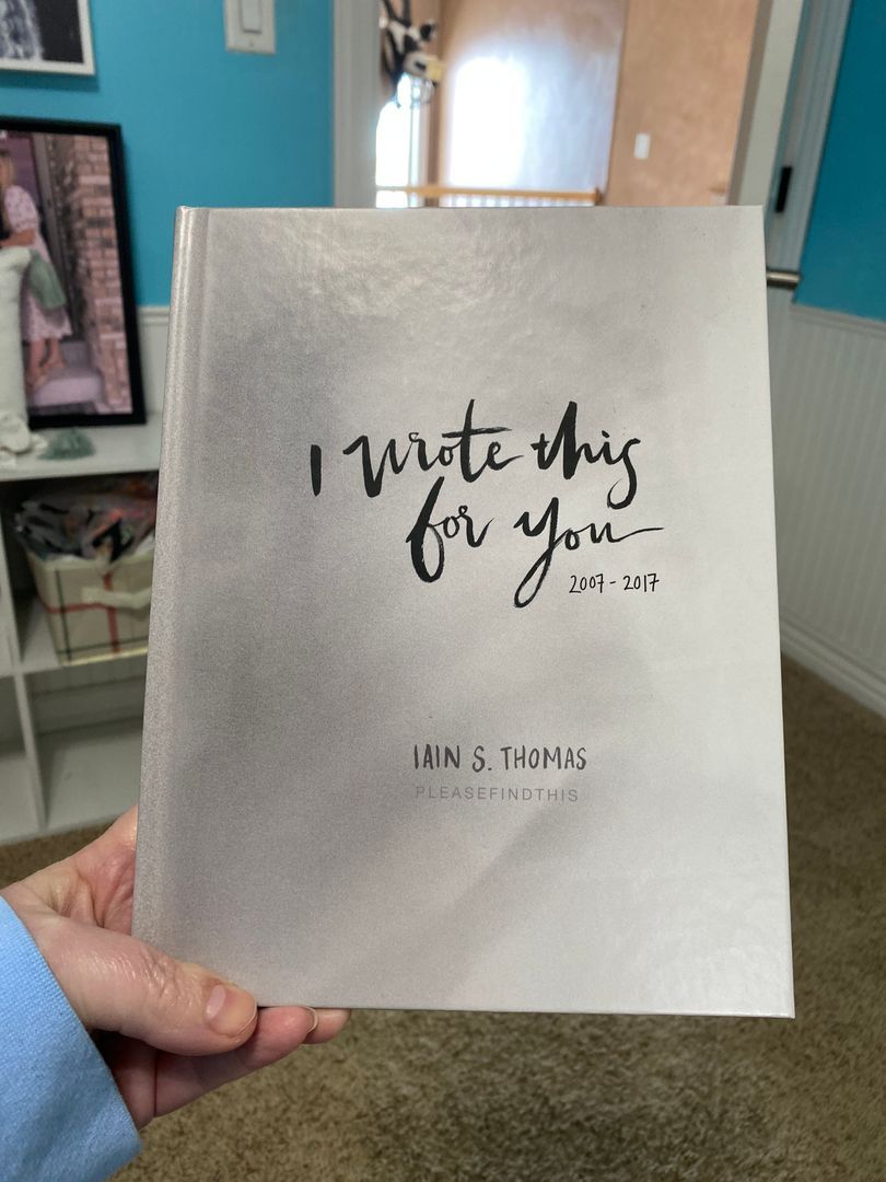 Sale image for b78b6bb8-827a-4219-8a15-c72feaf8301d-0emdguo4FnNFtxK46oVviR1EcFC2