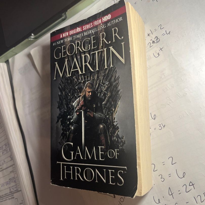 A Game of Thrones (A Song of Ice and Fire, Book 1): Martin, George R. R.:  9780553593716: : Books