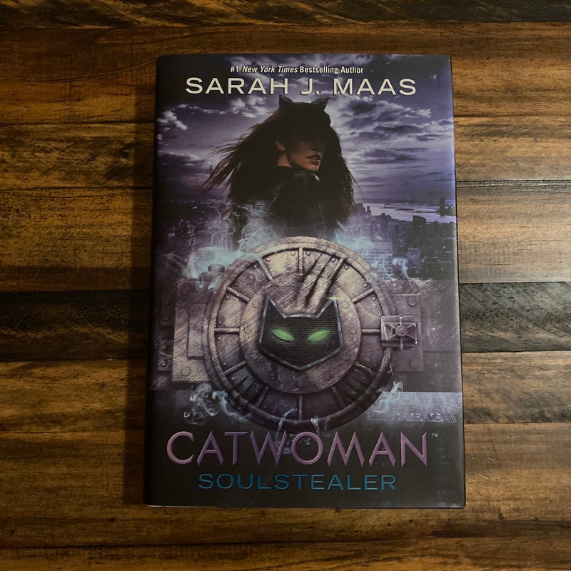 Catwoman: Soulstealer (includes Collectible Poster)