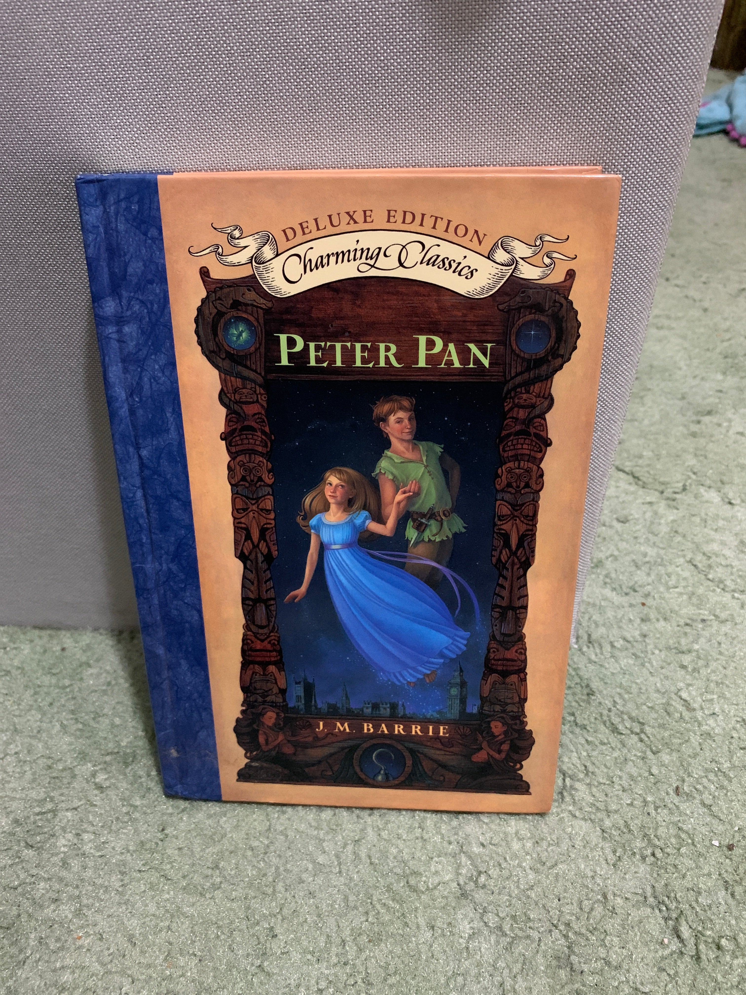 Peter Pan Deluxe Book and Charm