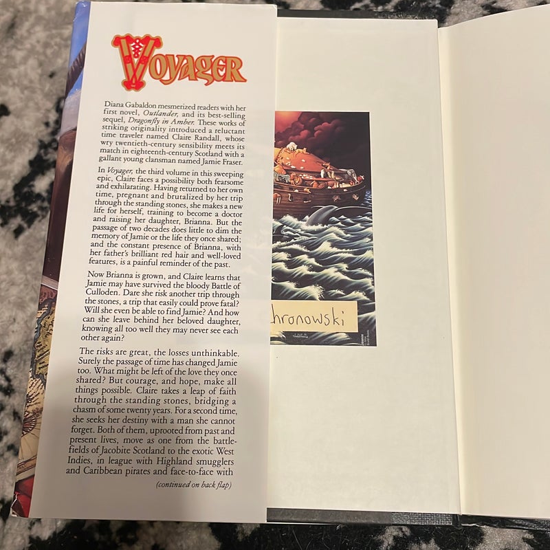 Voyager Hardcopy (Book 3 of the Outlander Series)