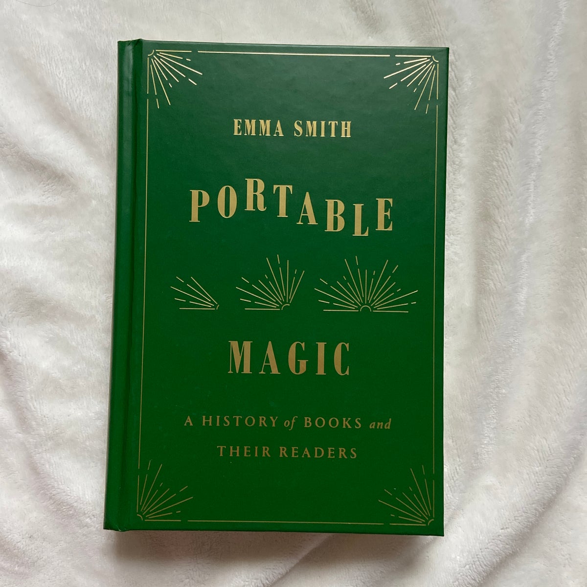 Portable Magic by Emma Smith: 9781524749095