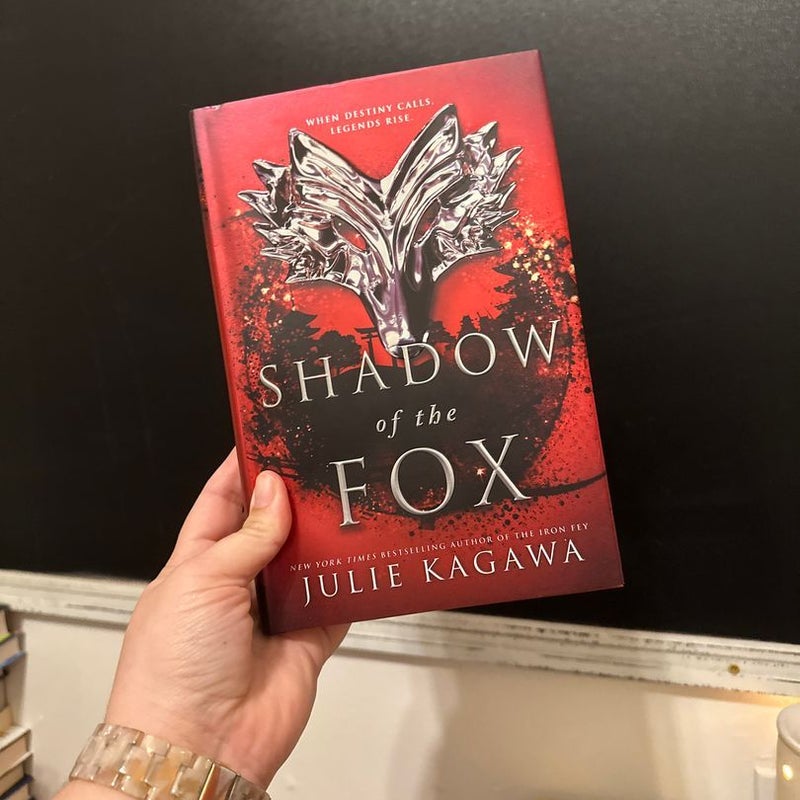 Shadow of the Fox (Owlcrate)
