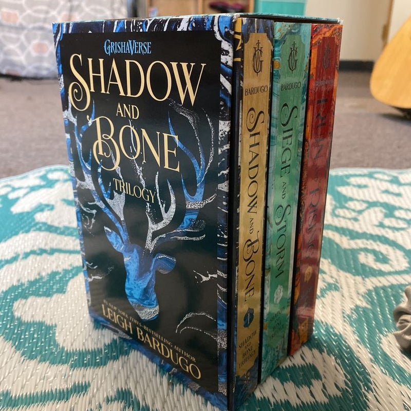 The Shadow and Bone Trilogy Boxed Set