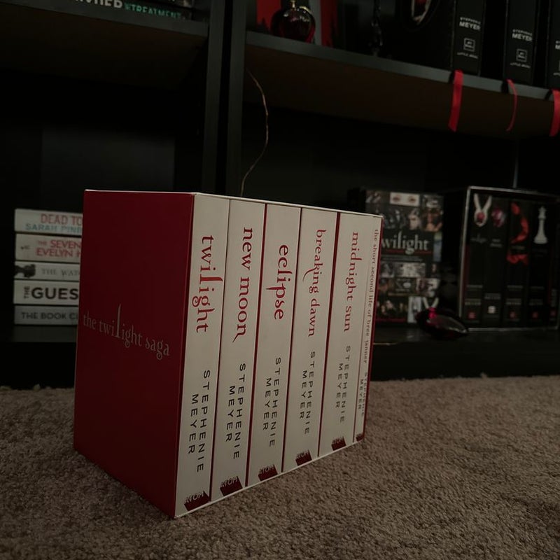 Twilight Saga 6 Book Set (White Cover) by Stephenie Meyer