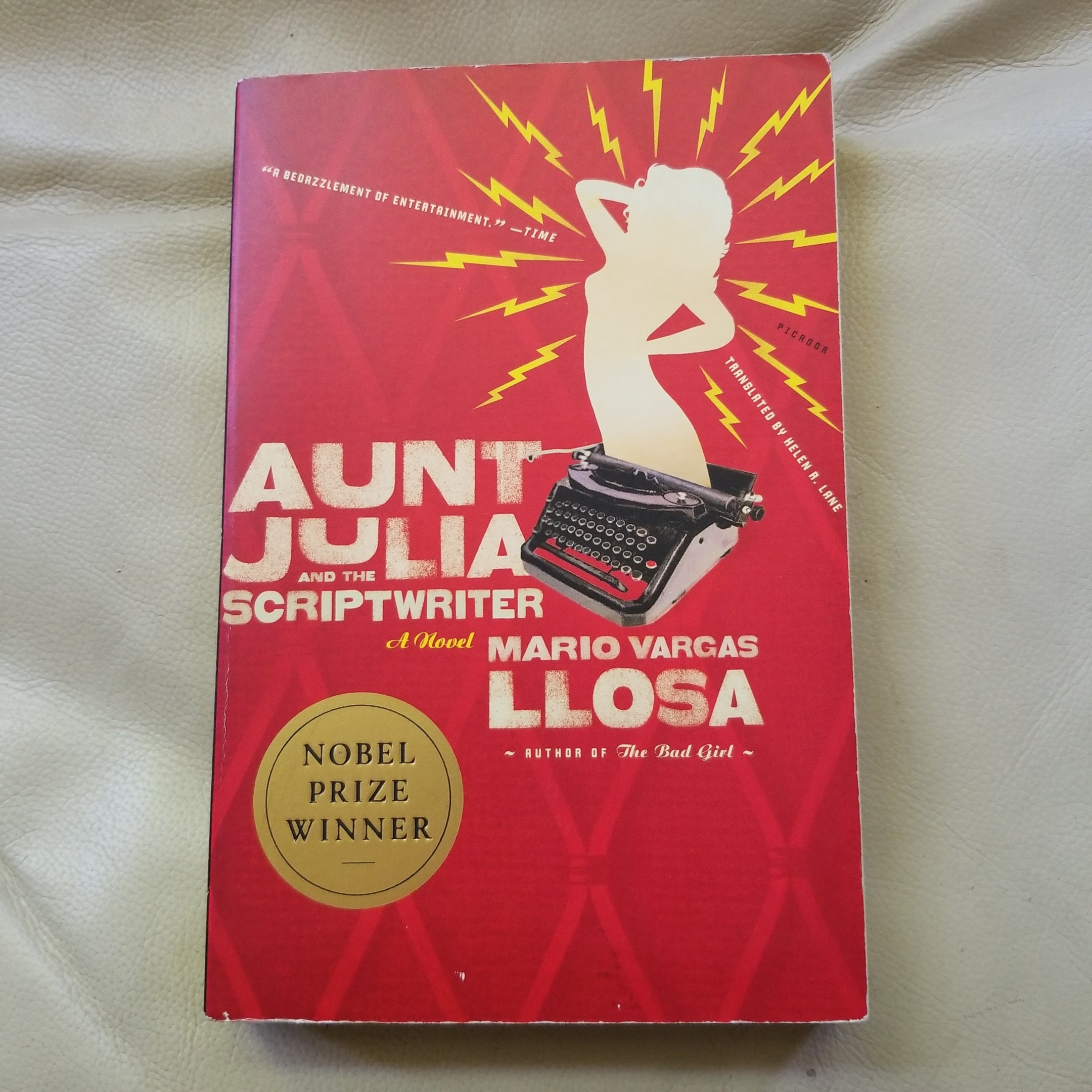 Aunt Julia and the Scriptwriter