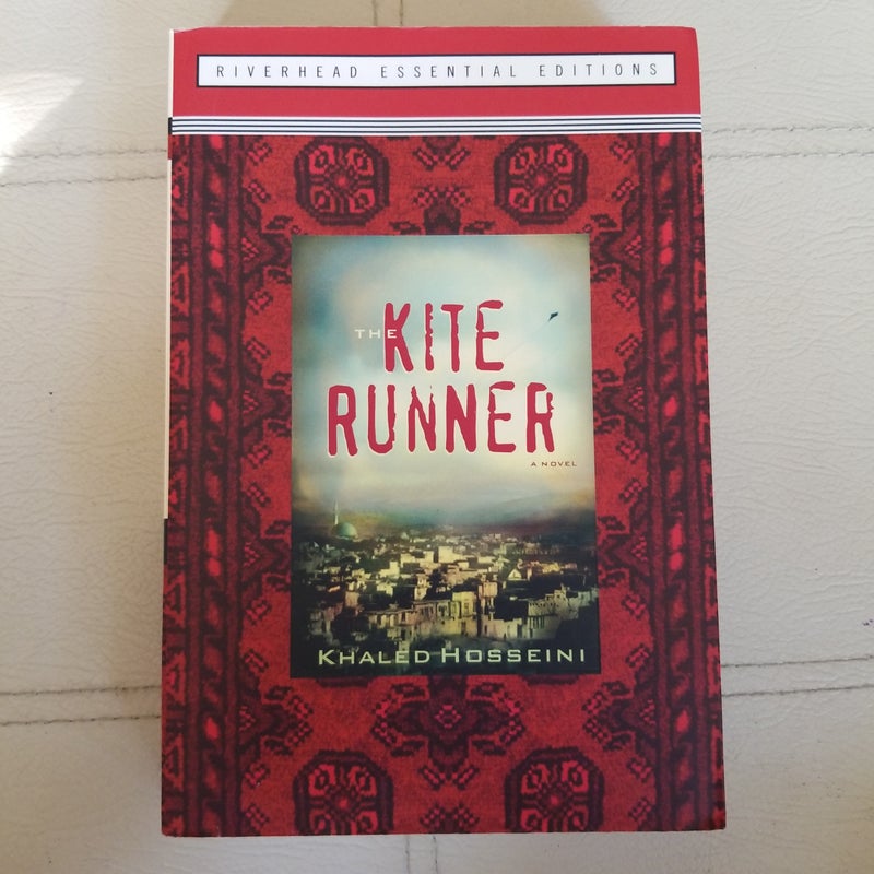 The Kite Runner (Essential Edition)