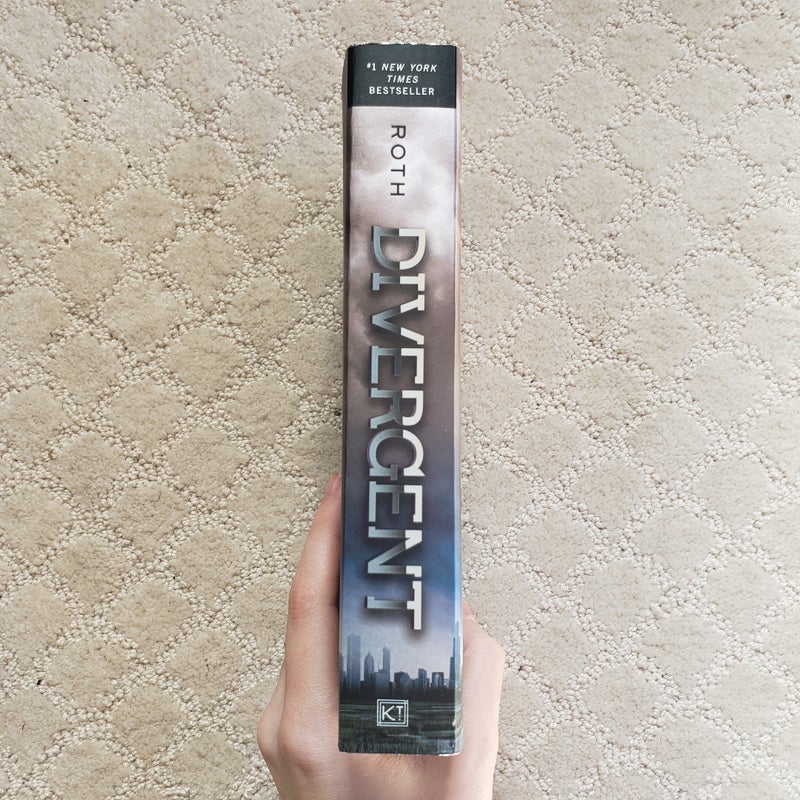 Divergent (Divergent Trilogy book 1)