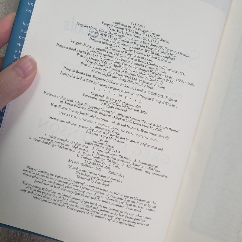 Stones into Schools : Promoting Peace with Books, Not Bombs, in Afghanistan and Pakistan