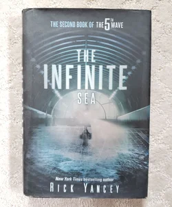 The Infinite Sea (The 5th Wave book 2)