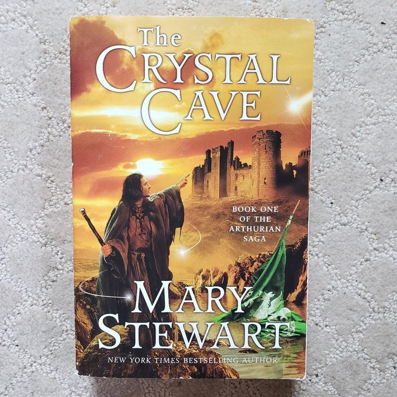The Crystal Cave (Arthurian Saga book 1)