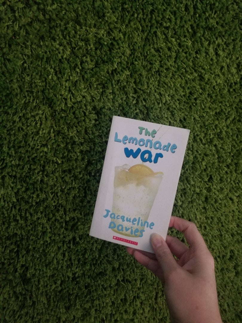 Lemonade War by Jacqueline Davies