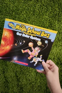 The Magic School Bus Presents Our Solar System 