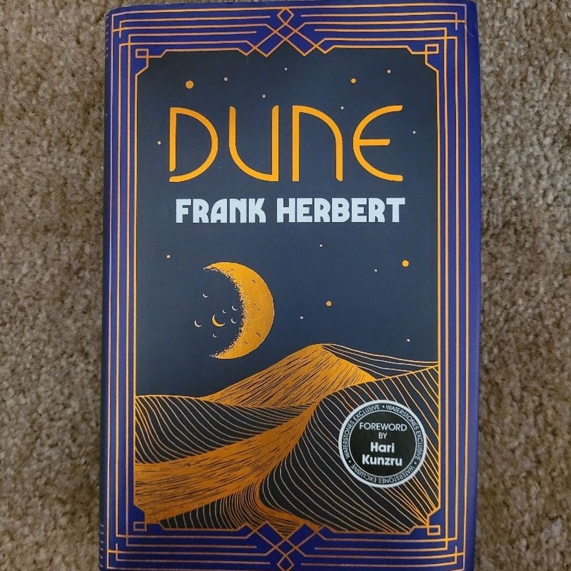 Waterstones Dune Special Edition-SLIGHT WATER DAMAGE