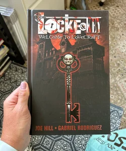 Locke & Key, Vol. 1: Welcome to Lovecraft: Hill, Joe, Rodriguez, Gabriel,  Crais, Robert: 9781600102370: : Books
