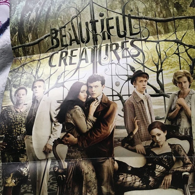 Beautiful creature books w/ 2 side poster