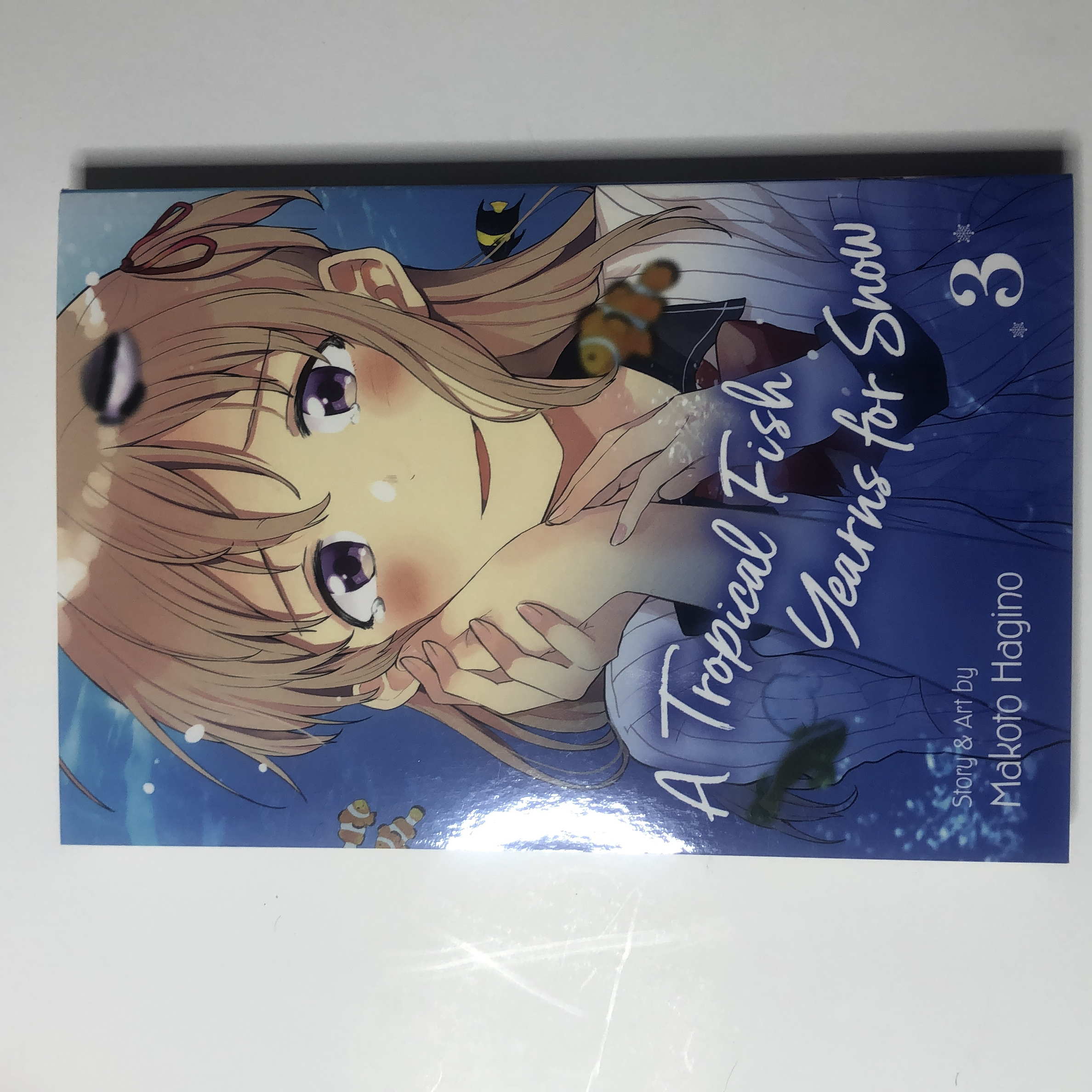 A Tropical Fish Yearns for Snow, Vol. 3