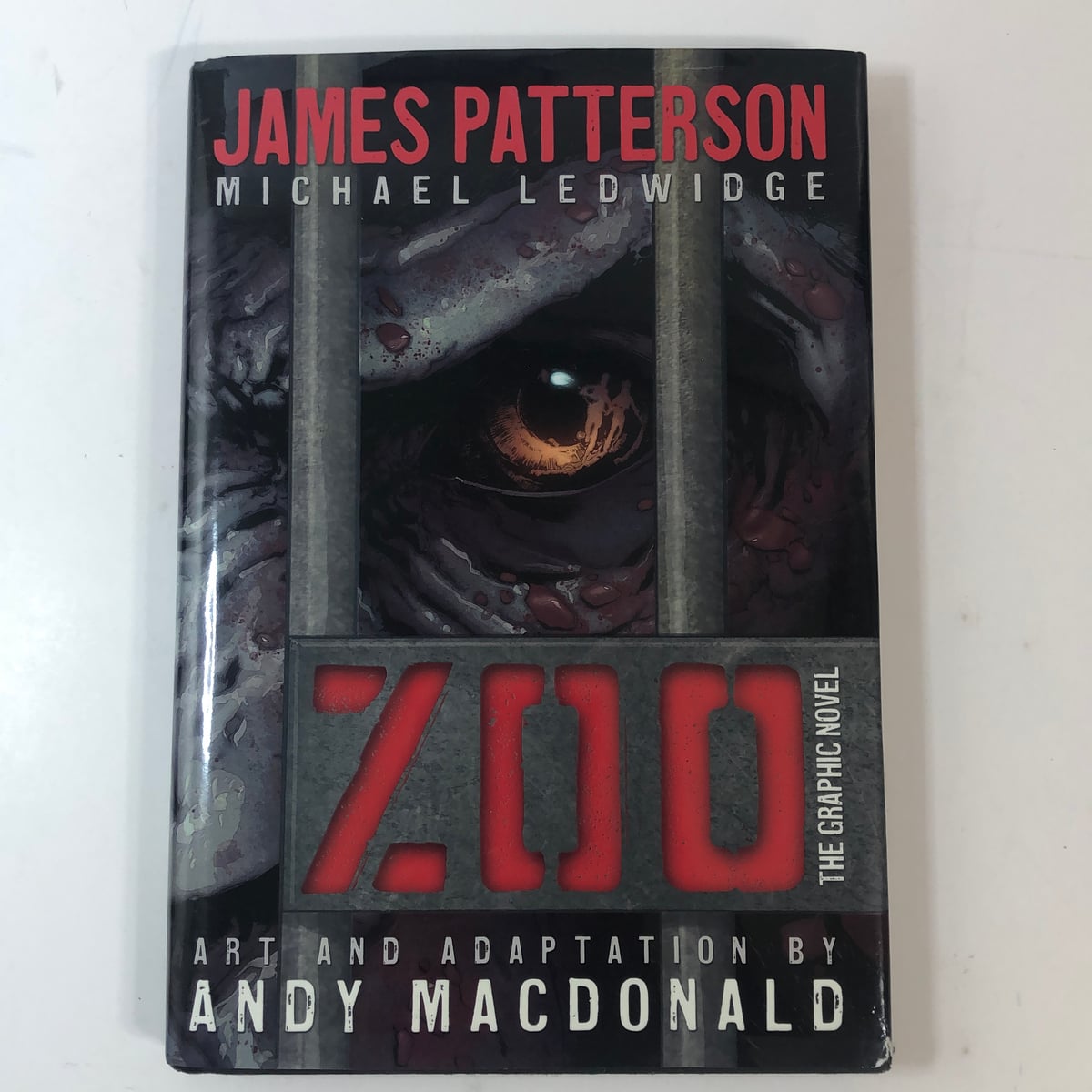 Zoo the Graphic Novel by James Patterson Pango Books