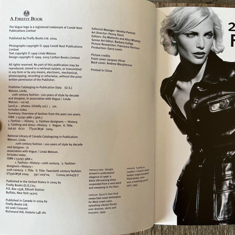 Vogue On: Cristobal Balenciaga - (Vogue on Designers) by Susan Irvine  (Paperback)