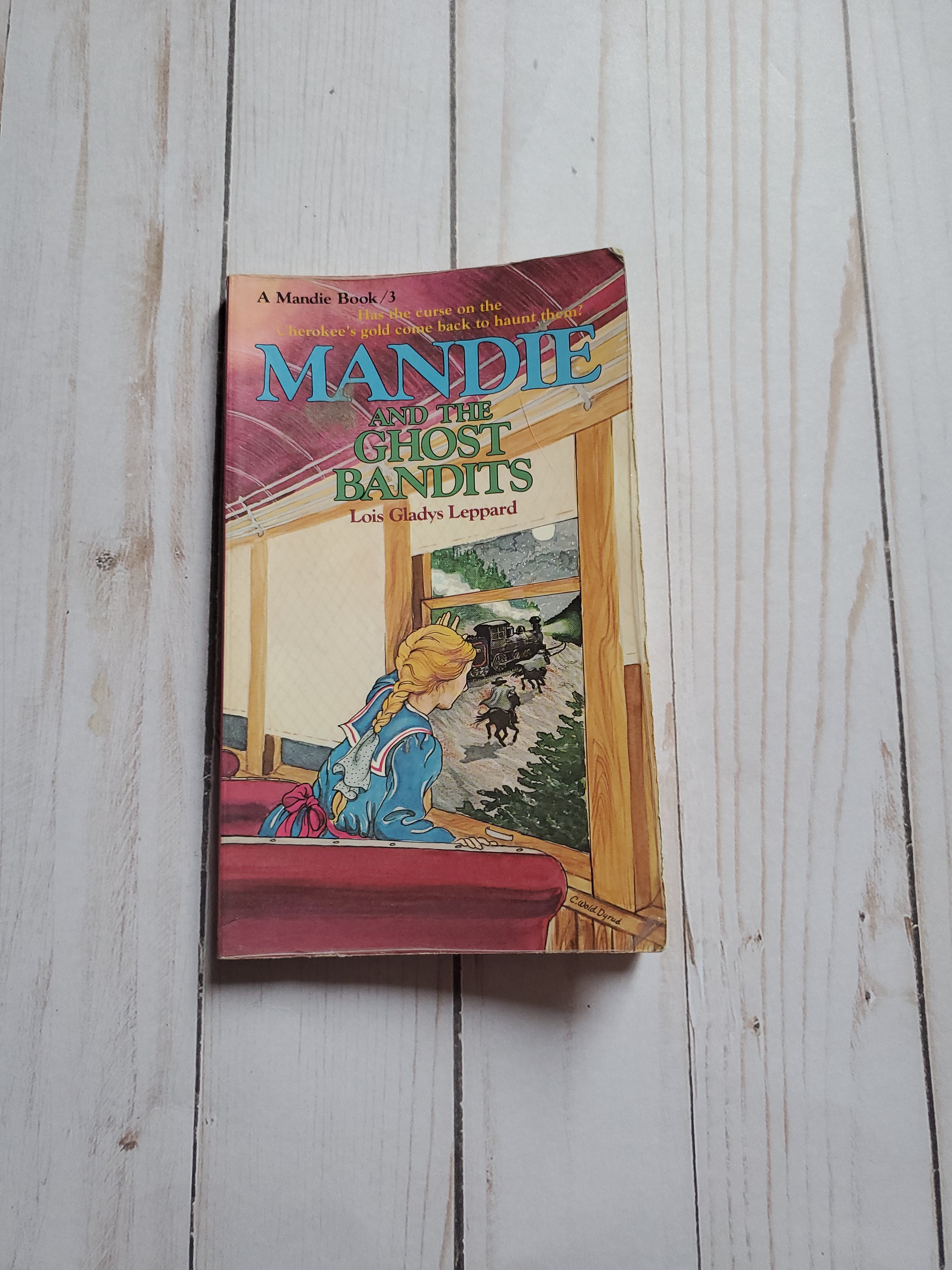 Mandie and the Ghost Bandits