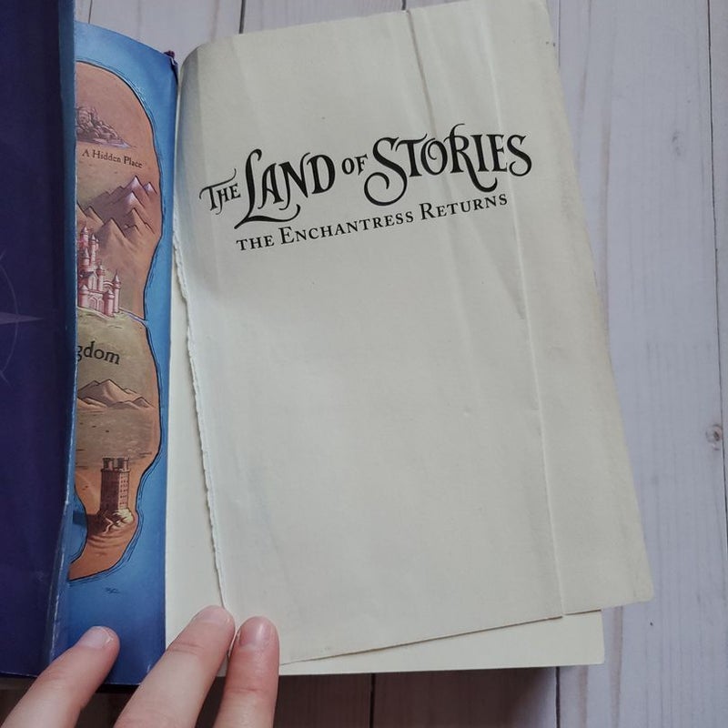 The Land of Stories: the Enchantress Returns