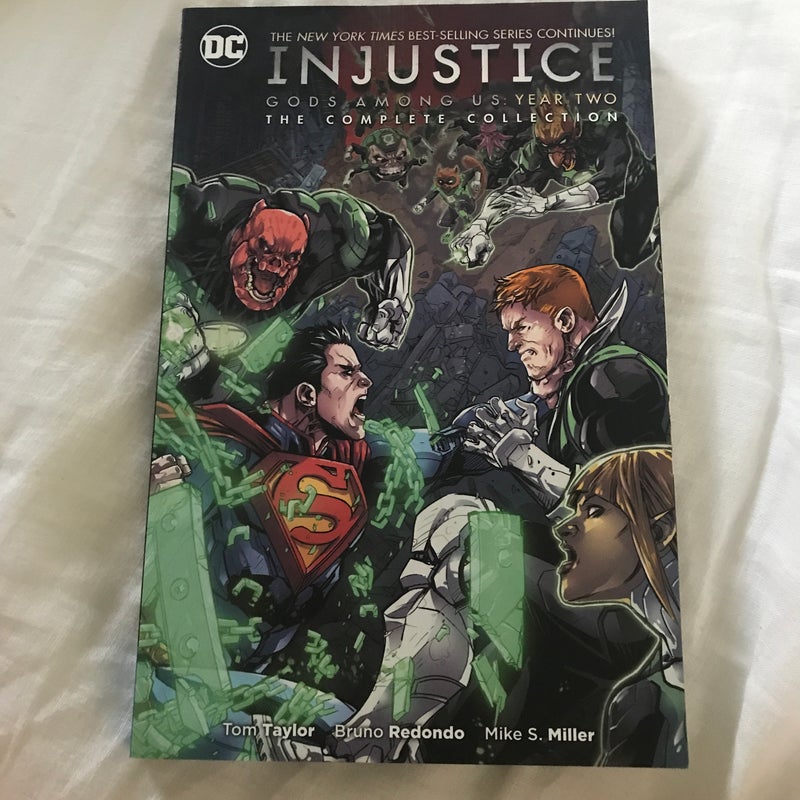 Injustice: Gods among Us: Year Two the Complete Collection