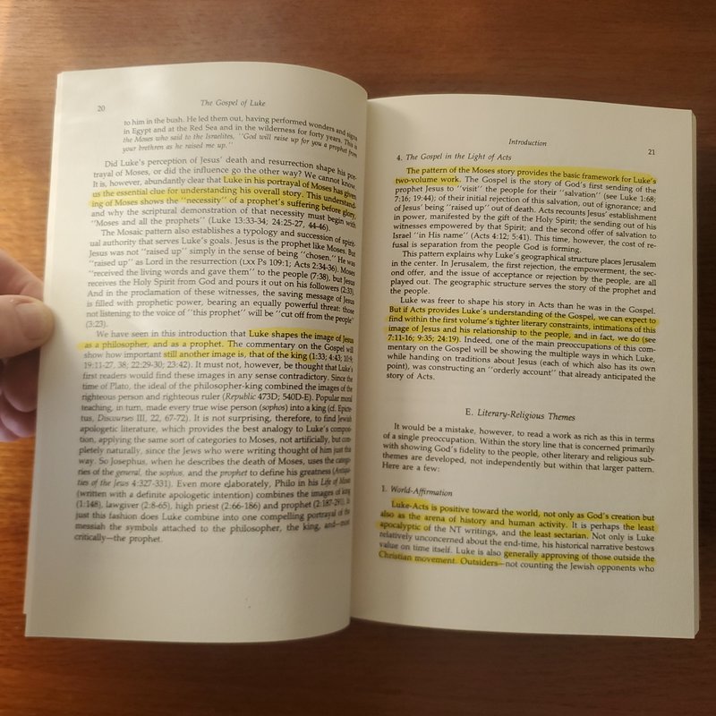 The Gospel of Luke by Luke Timothy Johnson