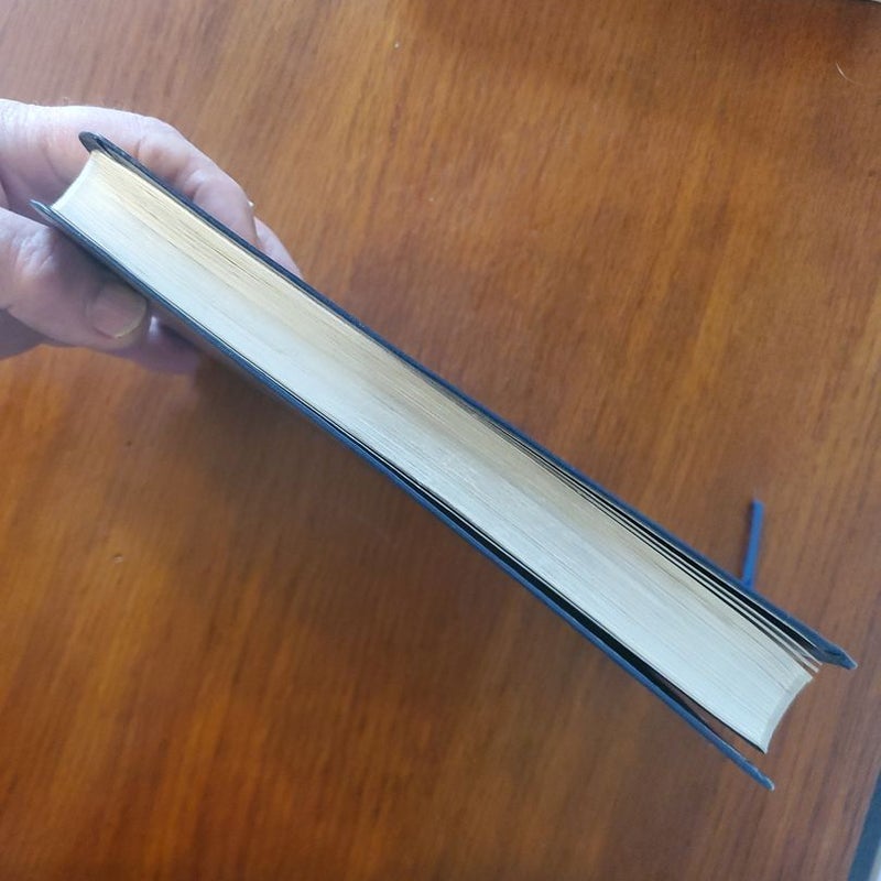 Ultra Thin Reference Bible NRSV Genuine Leather