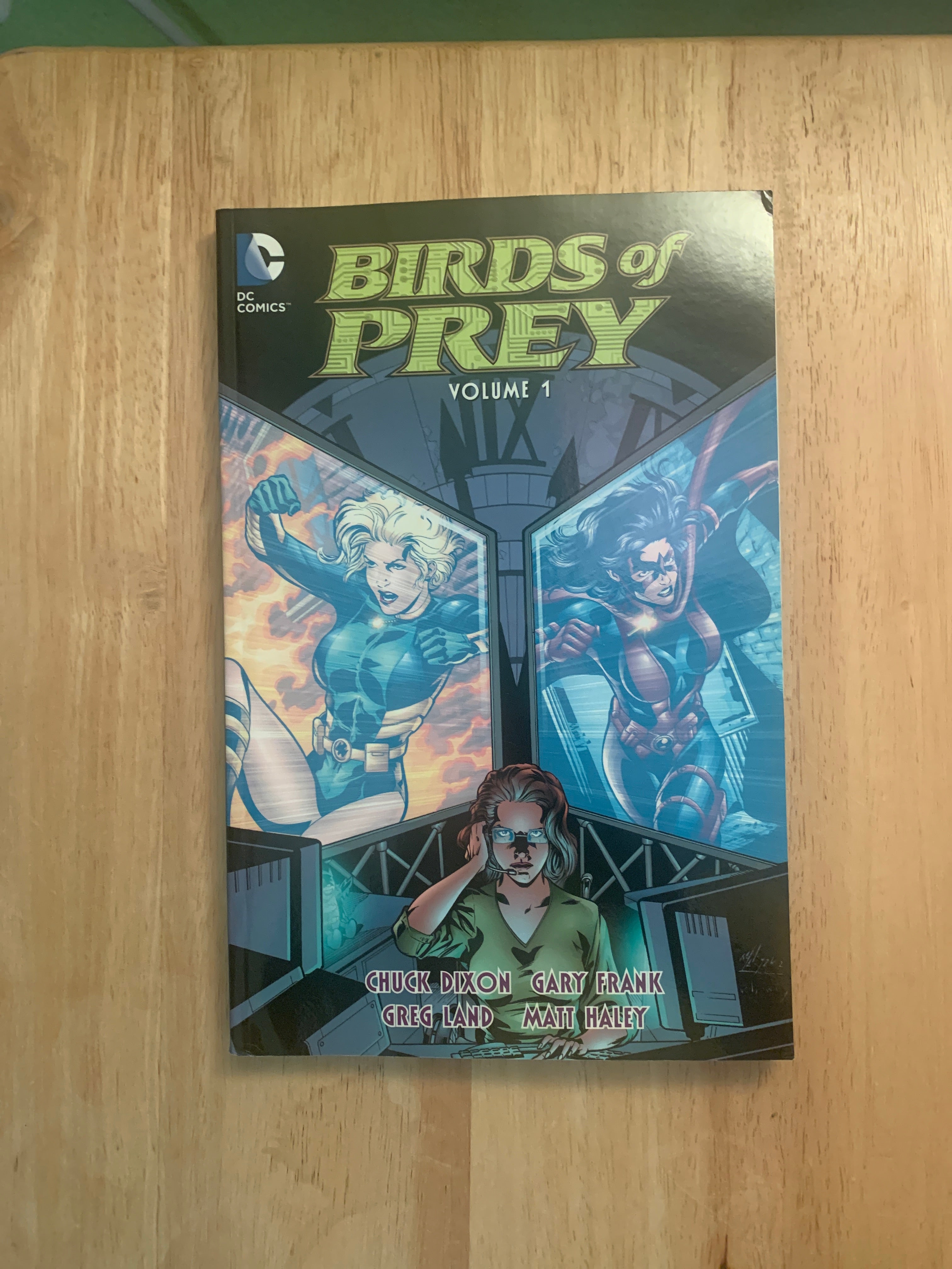 Birds Of Prey Vol 1 By C. Dixon, Paperback | Pangobooks