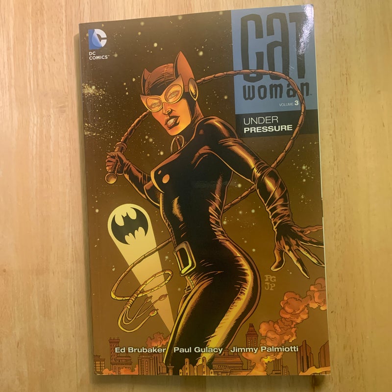 Catwoman Vol. 3: under Pressure