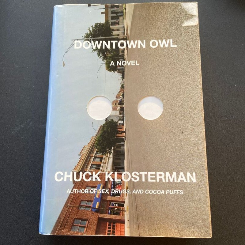 Downtown Owl (First edition) - U