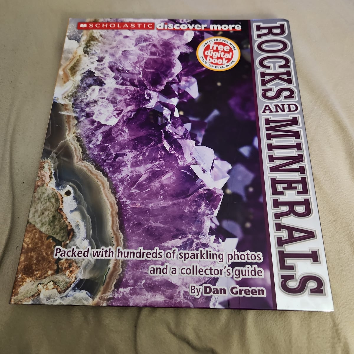 Rocks and Minerals by Dan Green
