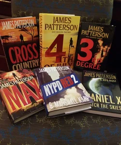 ☆BUNDLE BOOKS☆ James Patterson's: MAX, Cross Country, 4th of July, NYPD RED 2, Daniel X: Watch the Skies ☁️👀  
