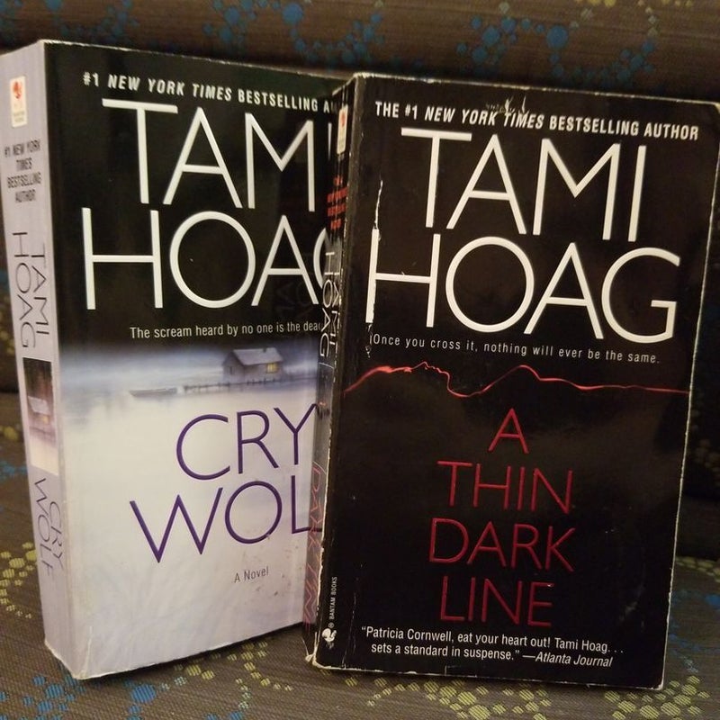 ☆Bundle Books☆   Tami Hoag☆A Thin Dark Line & Cry Wolf