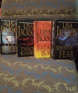 ☆Book Bundle☆ Lisa Jackson's: Fatal Burn, Cold Blooded, Absolute Fear & Twice Kissed 💋💋