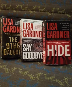 ☆Book Bundle☆ Lisa Gardner's: The Other Daughter, Hide & Say Goodbye