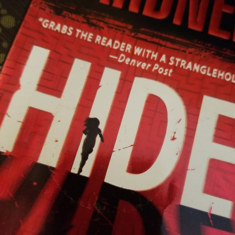 ☆Book Bundle☆ Lisa Gardner's: The Other Daughter, Hide & Say Goodbye