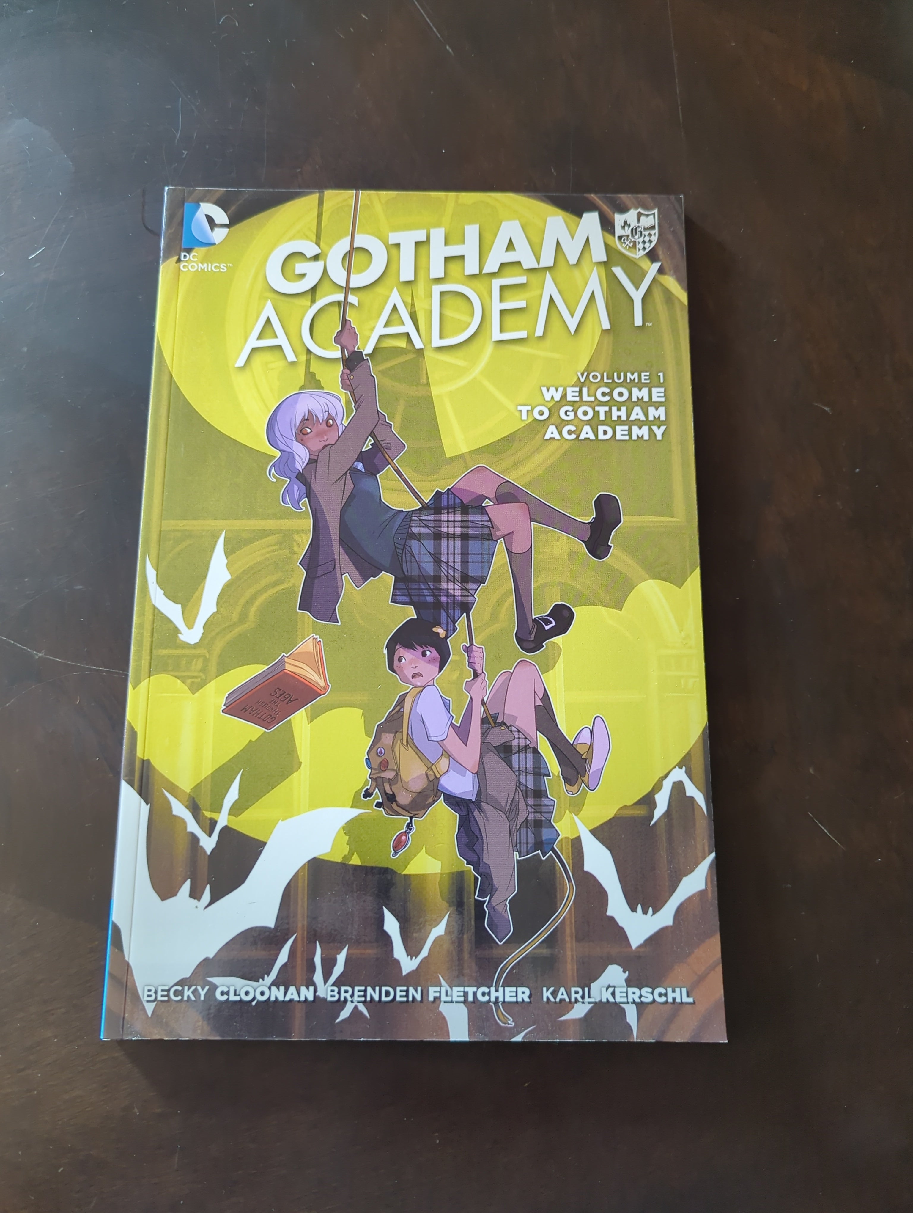 Gotham Academy Vol. 1: Welcome to Gotham Academy (the New 52)