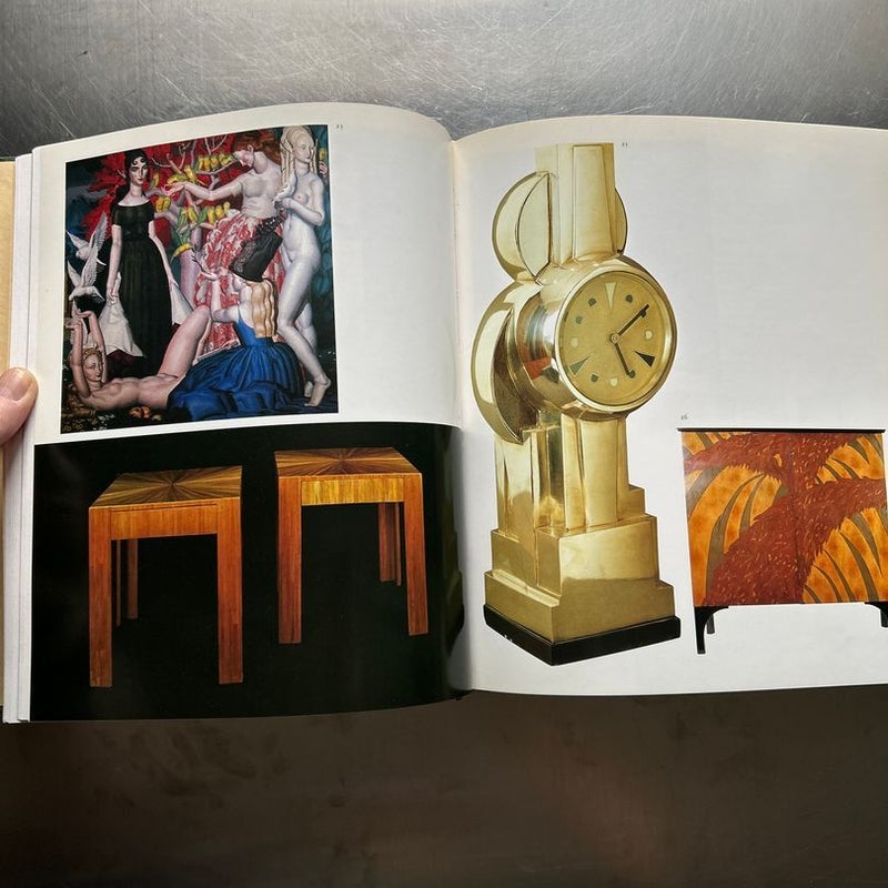 Art Deco Furniture by Alastair Duncan