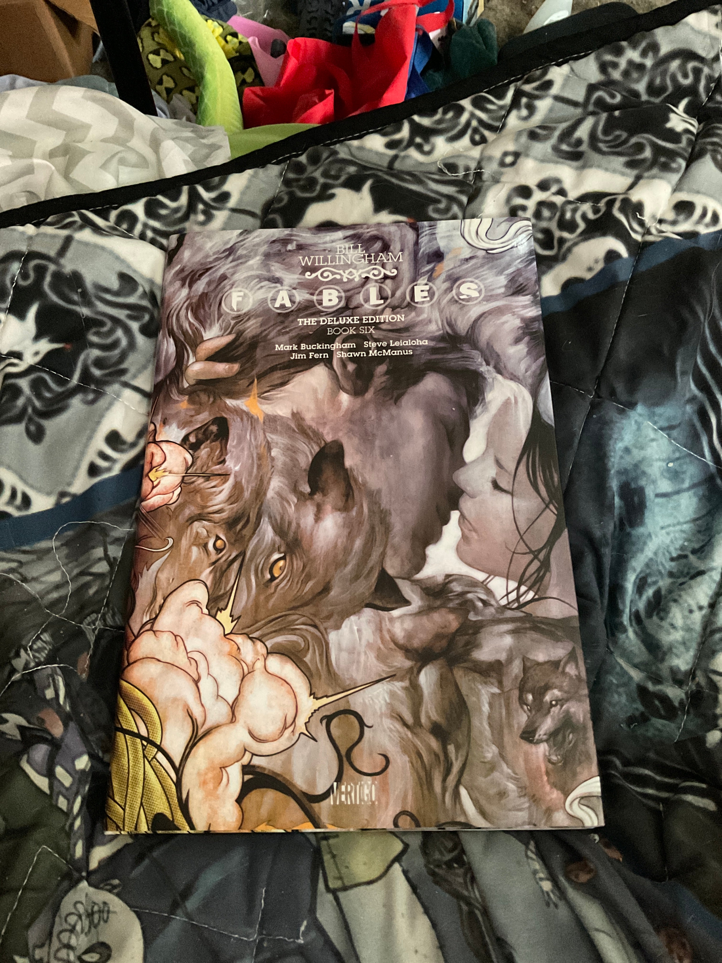 Fables: the Deluxe Edition Book Six