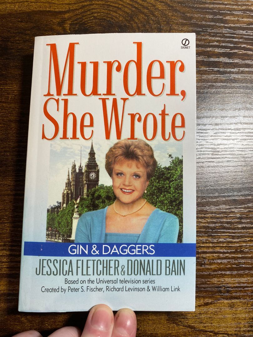 Murder, She Wrote: Gin and Daggers