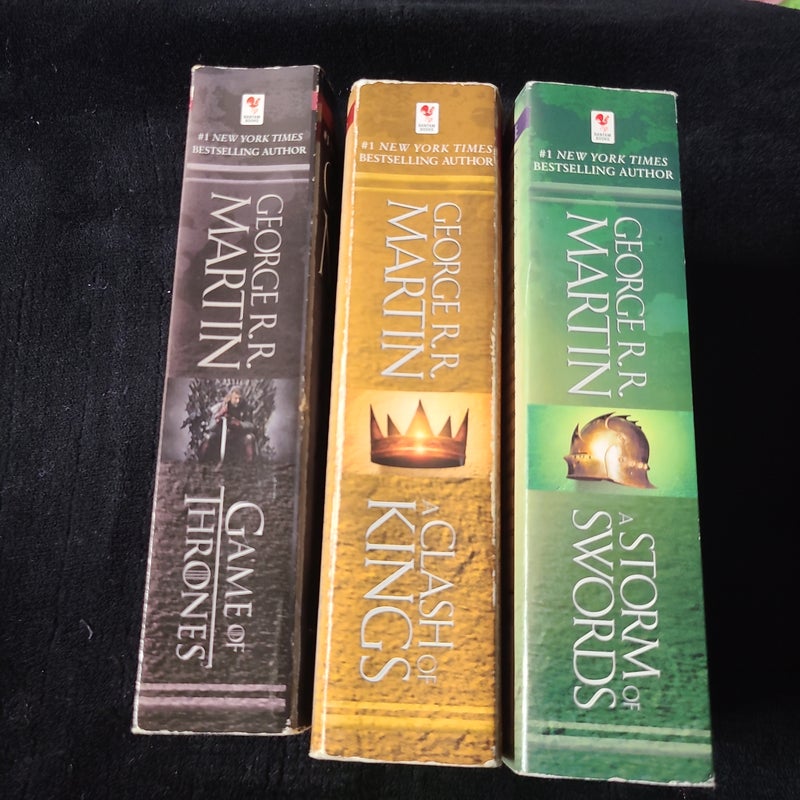A Game of Thrones (HBO Tie-In Edition) books 1-3