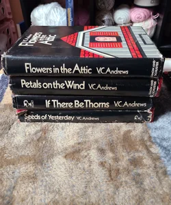 Flowers in the Attic (Dollanganger series 1-4)