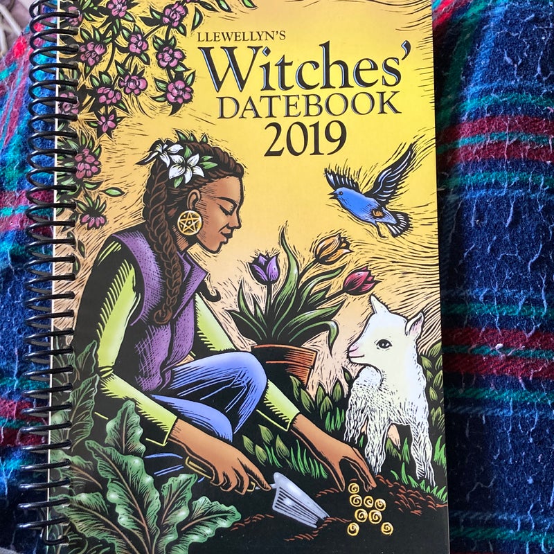 Llewellyn's 2019 Witches' Datebook