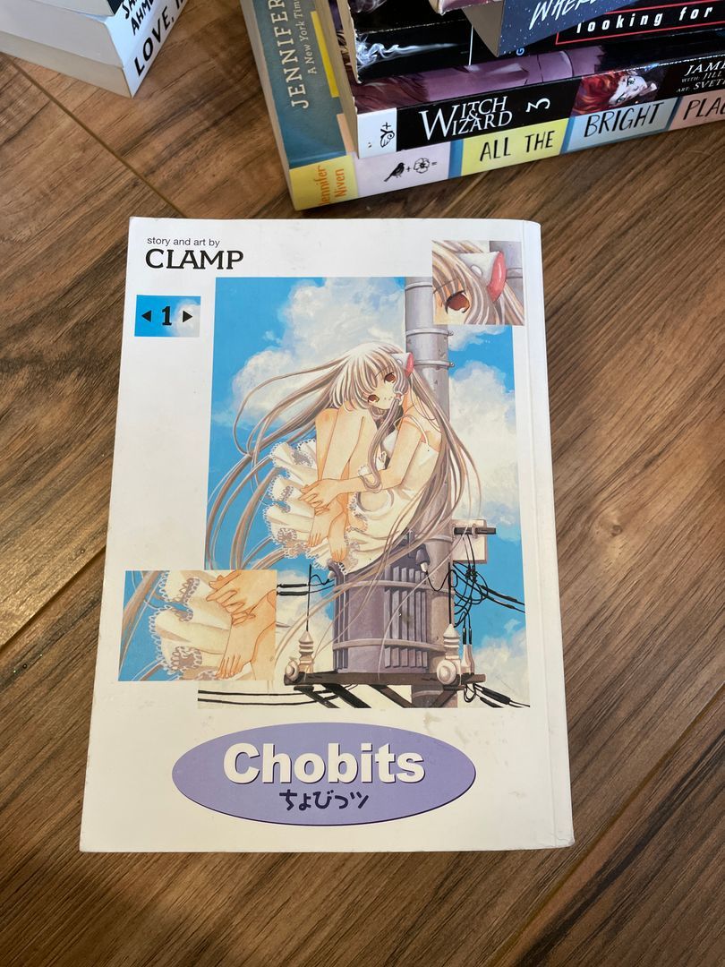 Chobits Omnibus Volume 1