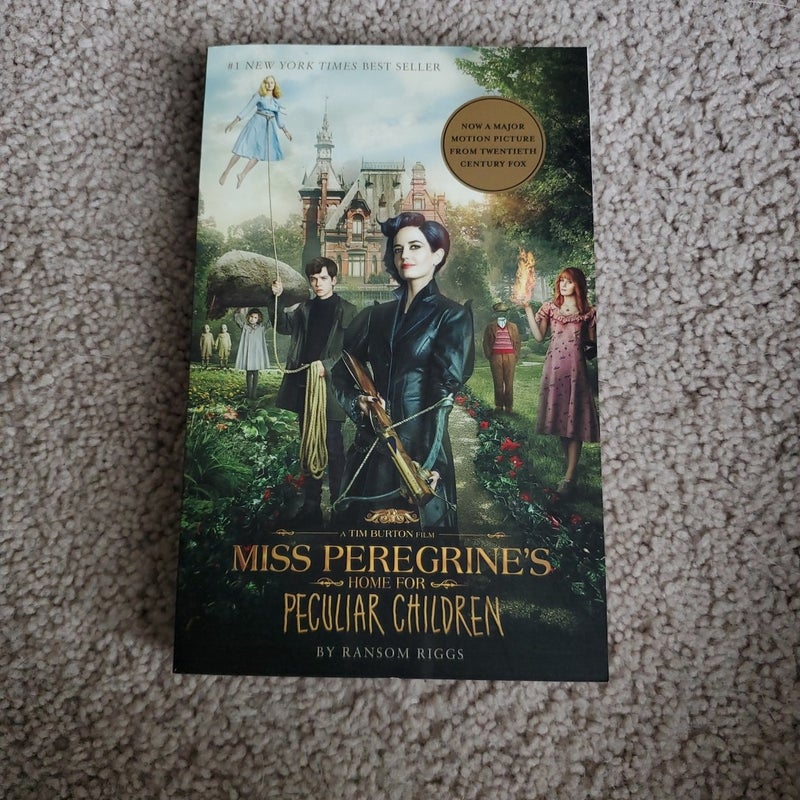 Miss Peregrine's Home for Peculiar Children (Movie Tie-In Edition)