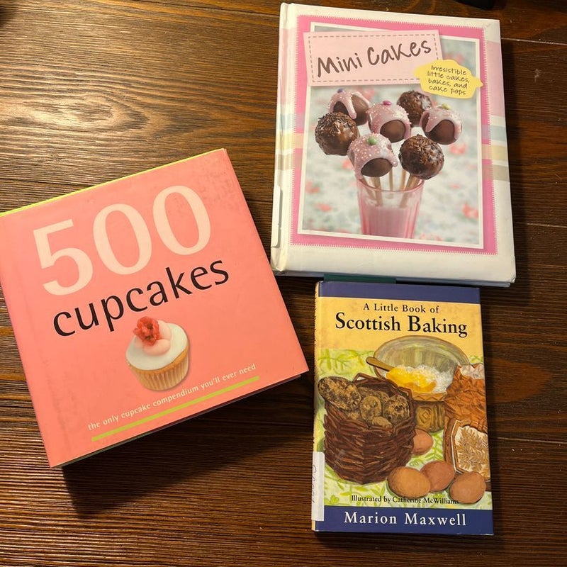 Little Book Baking Bundle-500 Cupcakes, Mini-Cakes & A Little Book of Scottish Baking