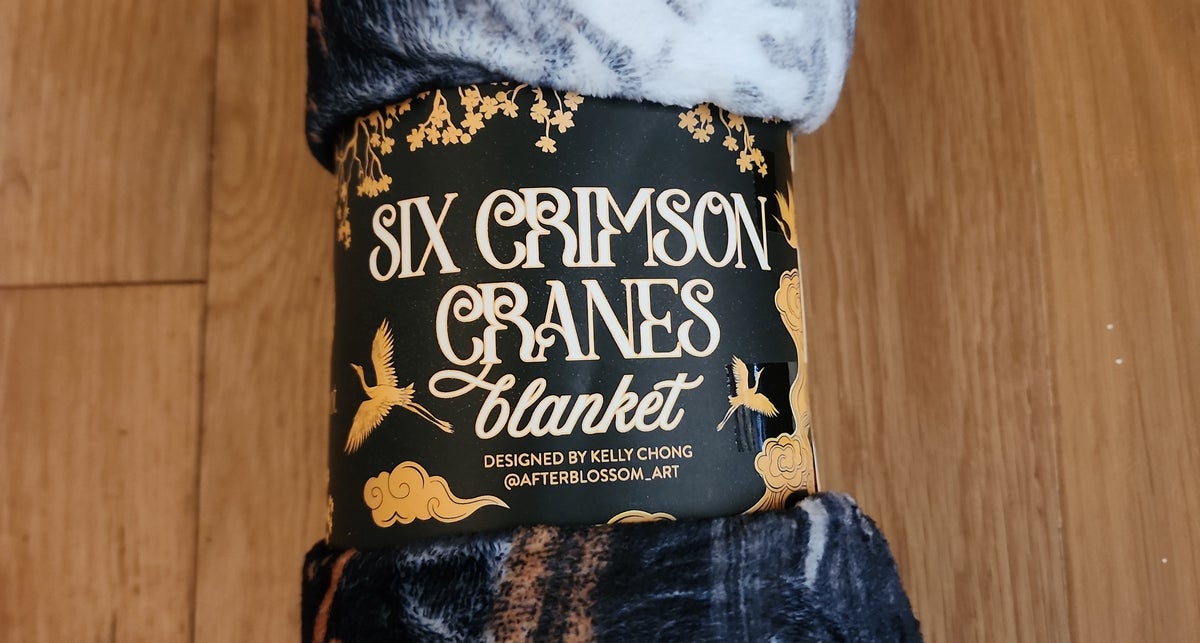 Six Crimson Cranes Blanket FairyLoot by Elizabeth Lim Paperback