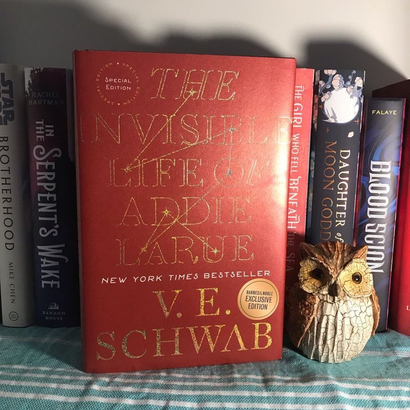 The Invisible Life of Addie Larue (Barnes & Noble Exclusive Red Edition)